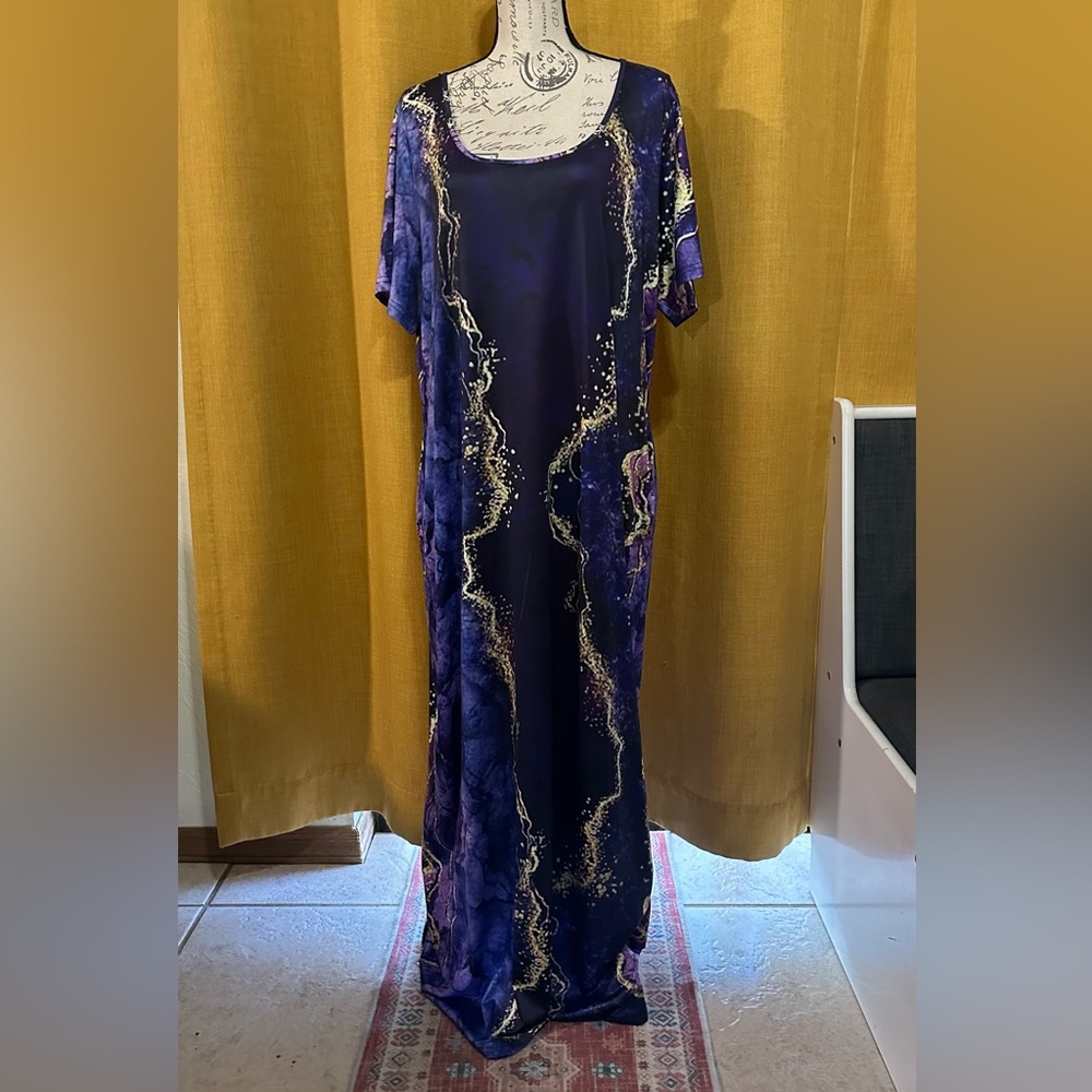 Size 1X Black & Purple Maxi Dress